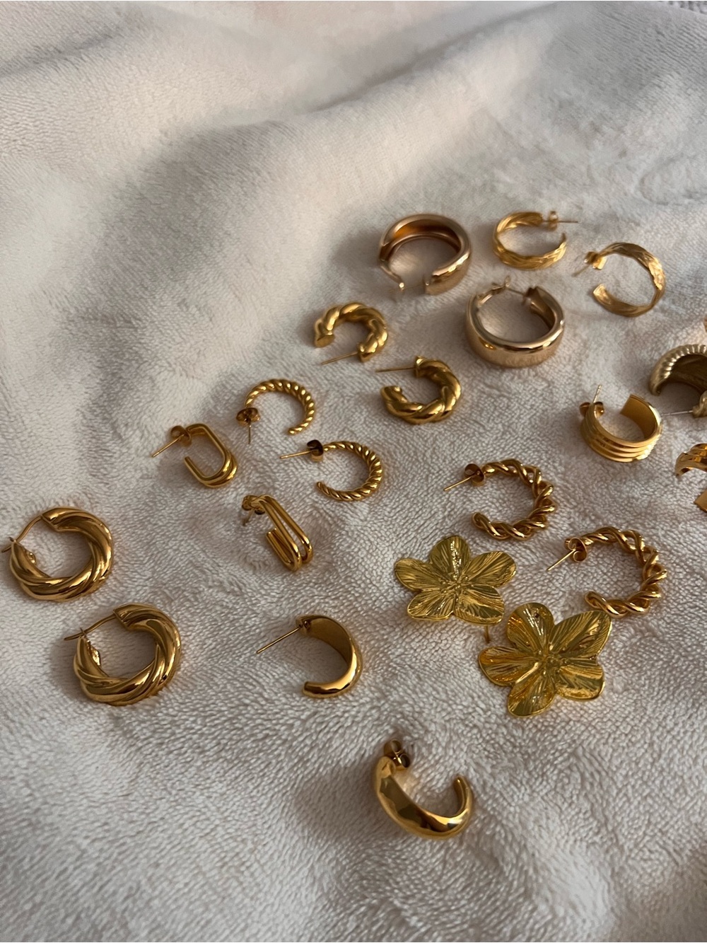 Gold hoops earrings